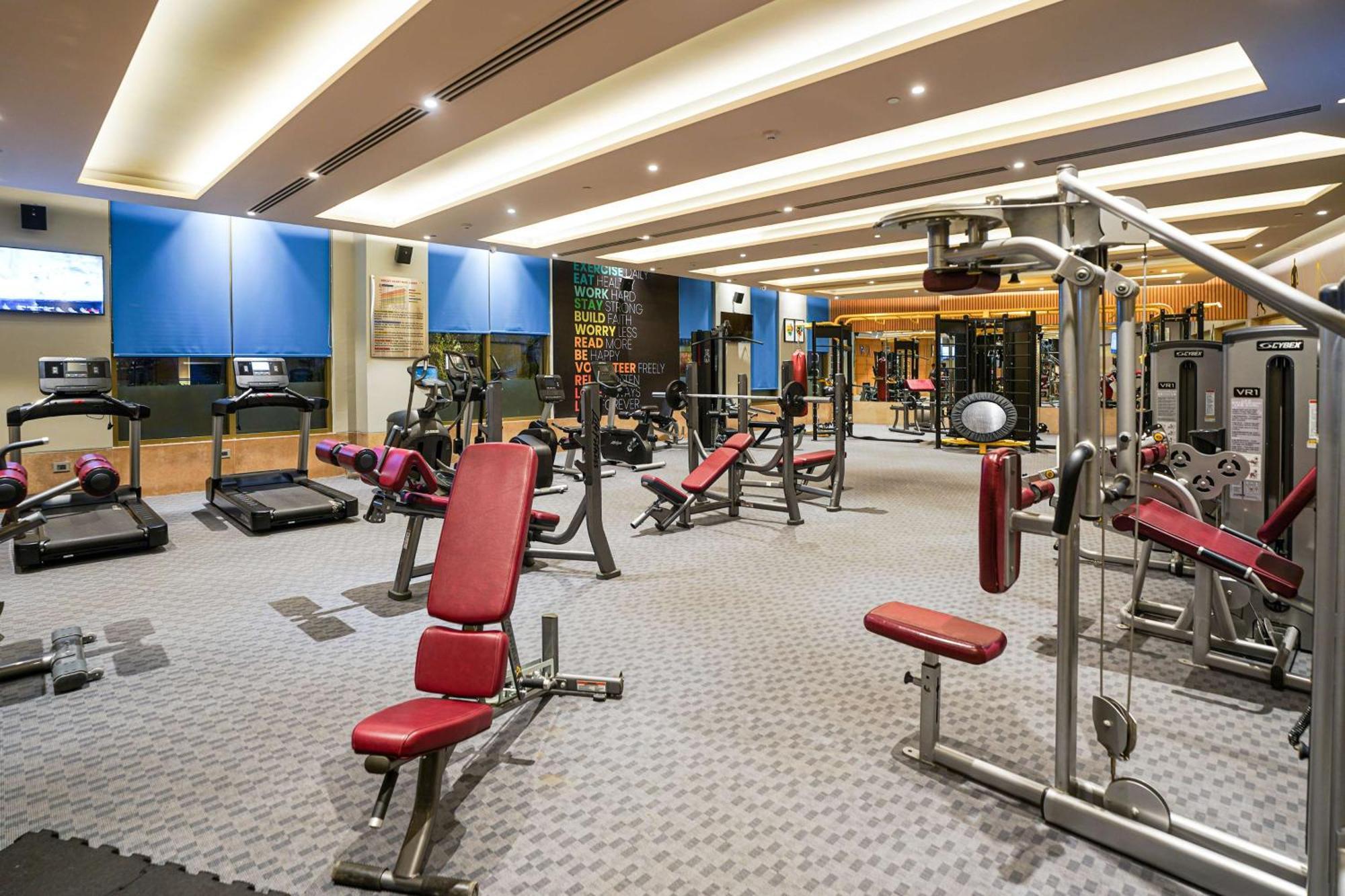 Radisson Blu Hotel Амритсар Екстериор снимка The gym at the hotel