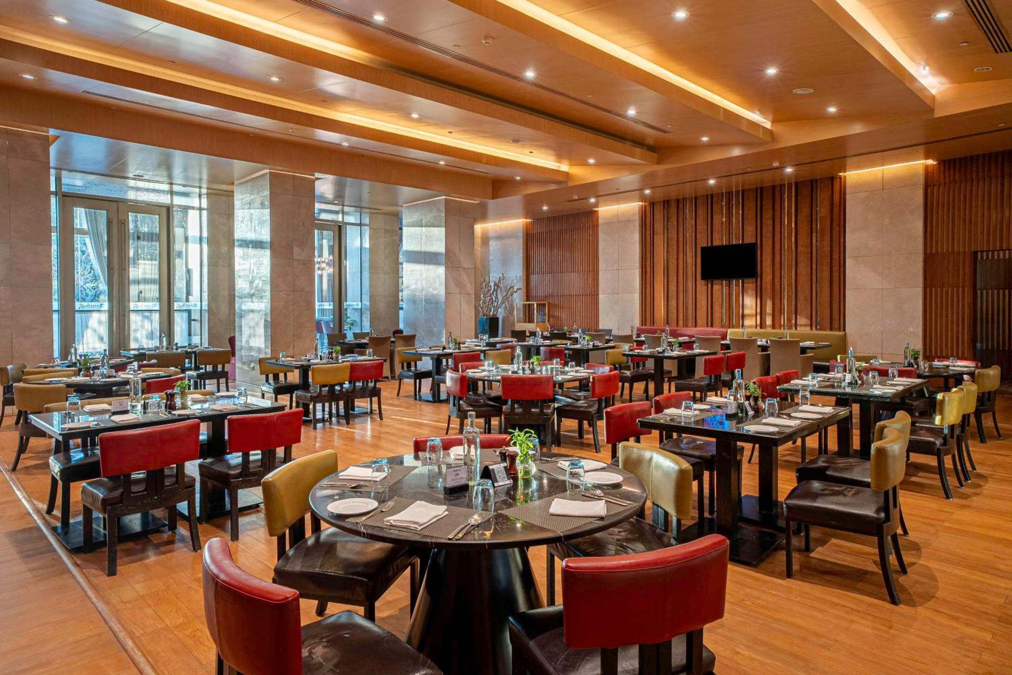 Radisson Blu Hotel Амритсар Екстериор снимка The Park, Hyderabad