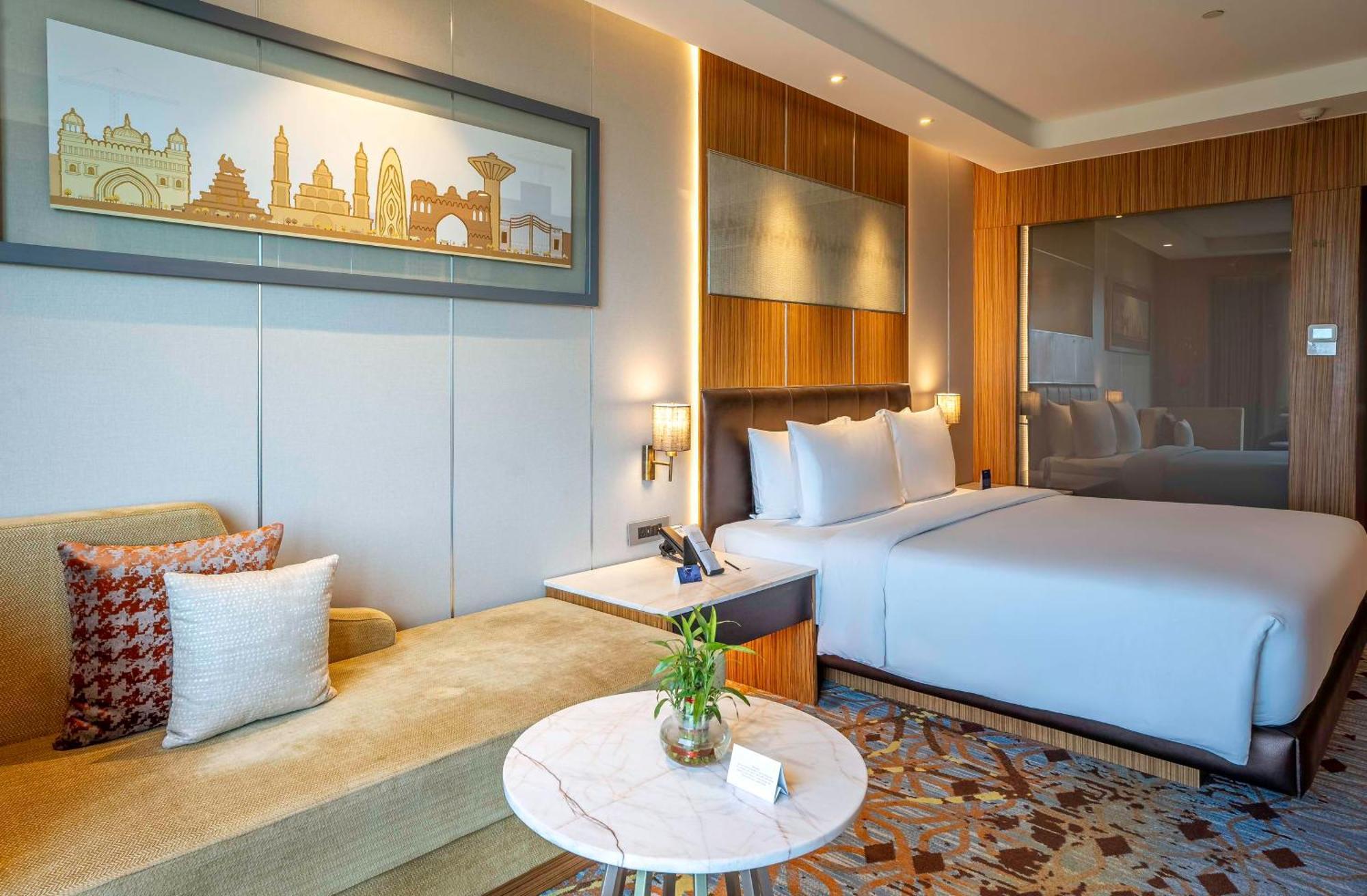 Radisson Blu Hotel Амритсар Екстериор снимка Deluxe Room